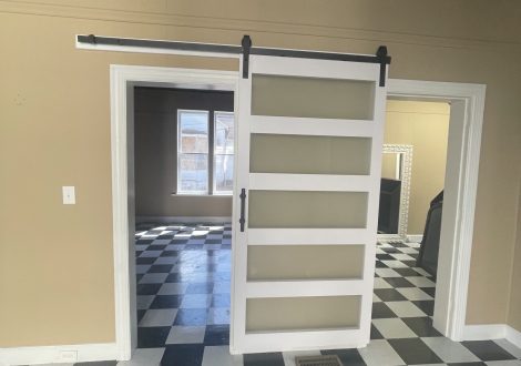 1021 S Main i