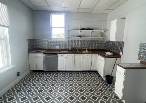 1021 S Main k