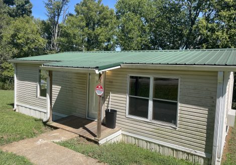 114 Thomas Dr. 2