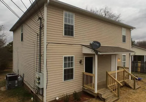 215 B Nowlin